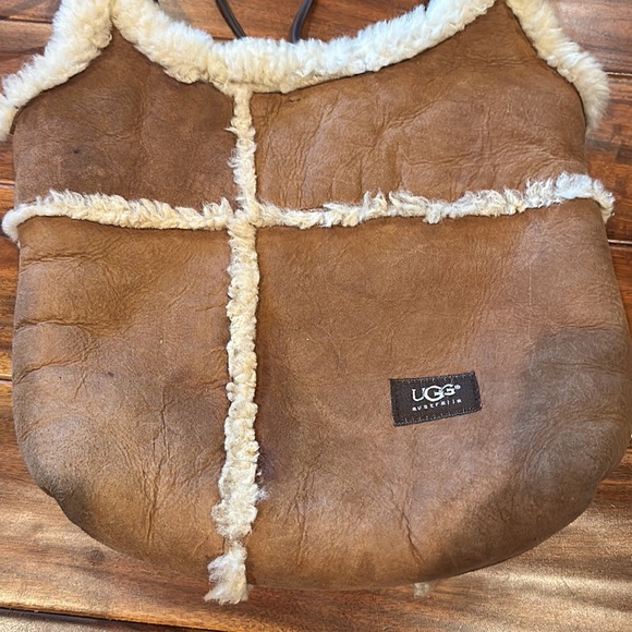 UGG Australia Tan/cream Fur Trim/Interior w sm int purse - Picture 2 of 7